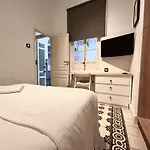 Home In Seville V33-B
