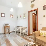 Moderno Y Centrico Apartamento