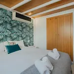 Cozy Apartment Next To The Alameda -2Bdrm 1,5 Bath