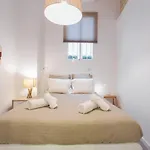 Amplio Apartamento De Diseno Precioso De Estilo Sevillano En Pleno Centro