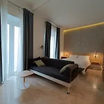 White Suite Alameda