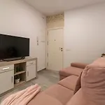 Piso Reformado Next To Santa Justa Y Aeropuerto
