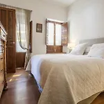 Penthouse In Restored C19Th Home