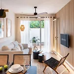 Magno Apartments Robles With Jacuzzi And Private Parking
