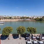 Green-Apartments Puente De Triana
