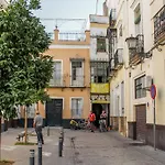 Stunning Boutique - Space Maison Apartments