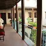 Hotel Patio De Las Cruces
