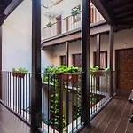 Hotel Patio De Las Cruces