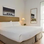 Suites Sevilla Plaza