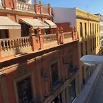 La Casa Amarilla