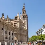 Waou Cosy I Sevilla Cathedral