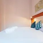 Wide With Terrace- 2Bd 1Bth- Santa Cruz