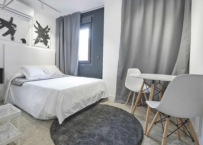 Giralda Modern & Luxury