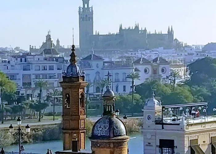 Casa Mora Triana
