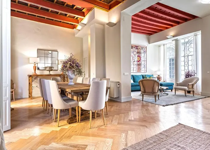 Genteel Home Palacio Abades