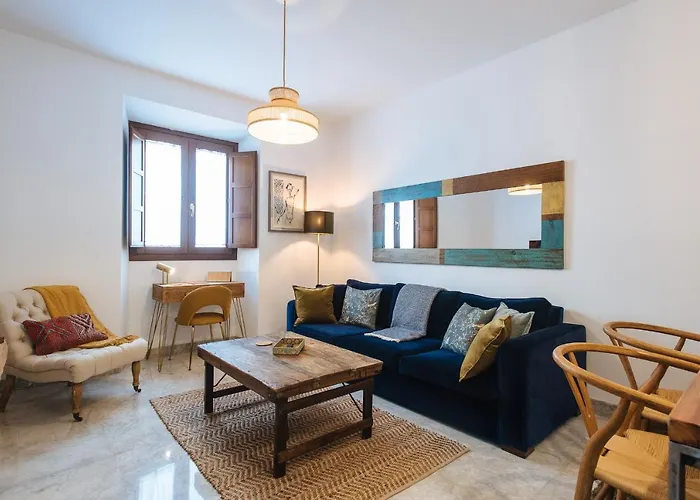 Apartment In Former Monastery With Patio In City Centre Free Parking
