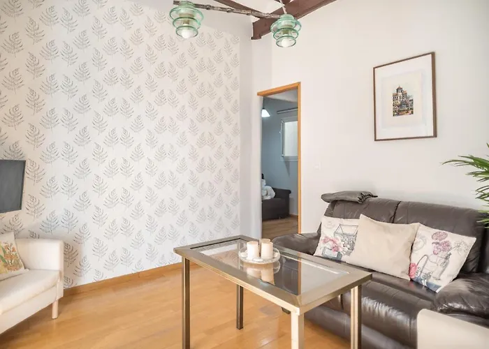 Beautiful And Bright- 1Bd 1Bth- Center