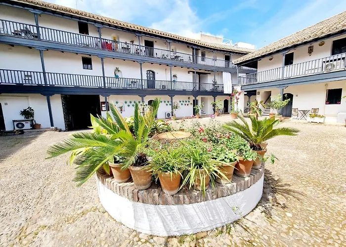 Apartamento Con Patio Sevillano