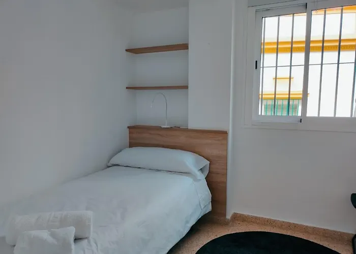Casa Hiniesta.Amplia Y Luminosa.Perfecta Familias!