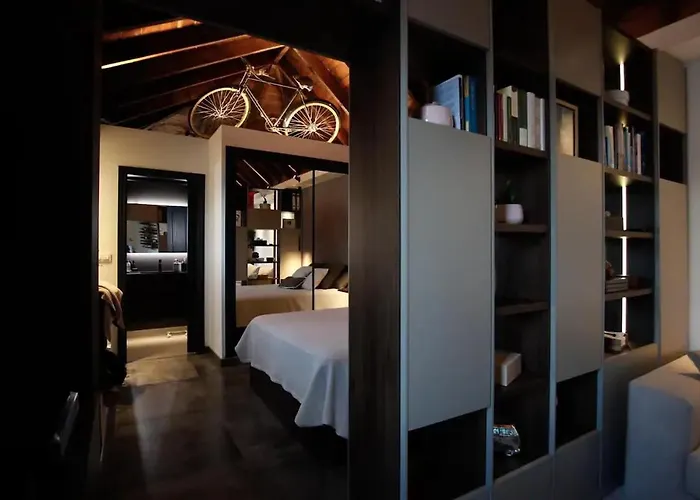 Komodo Gran Poder - Penthouse With Private Pool And Cozy Twin Bedroom Central Apartment