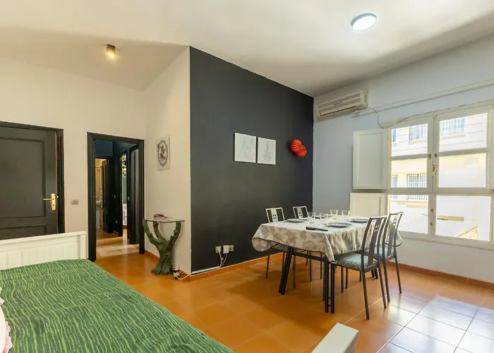 Conde Center Premium Suites, Free Parking