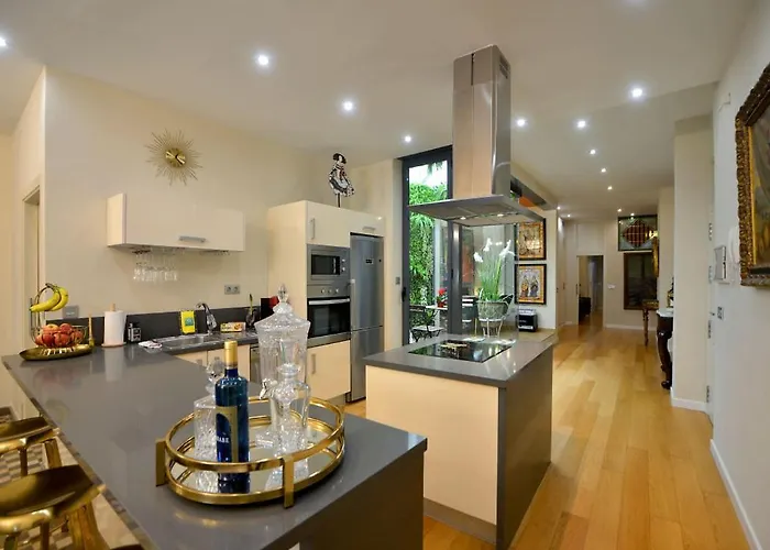 Classic And Luxury- 2Bd 2Bth- Sierpes