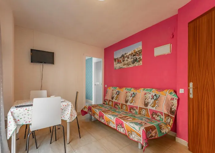 Duque Center Premium Suites, Free Parking