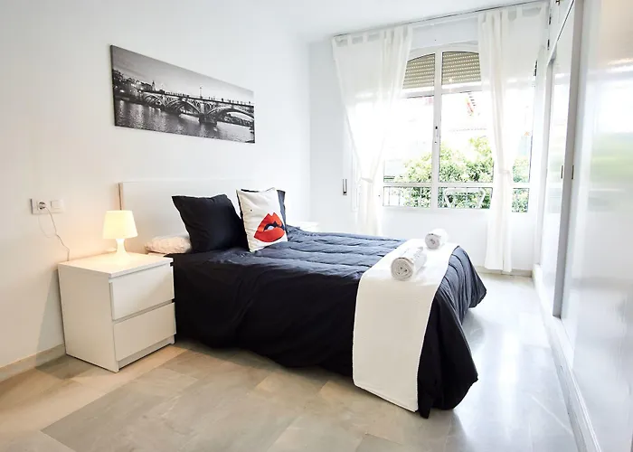 Comodo Y Amplio Apartamento En Triana