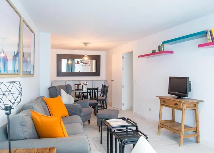 Riverside Apartment In Triana