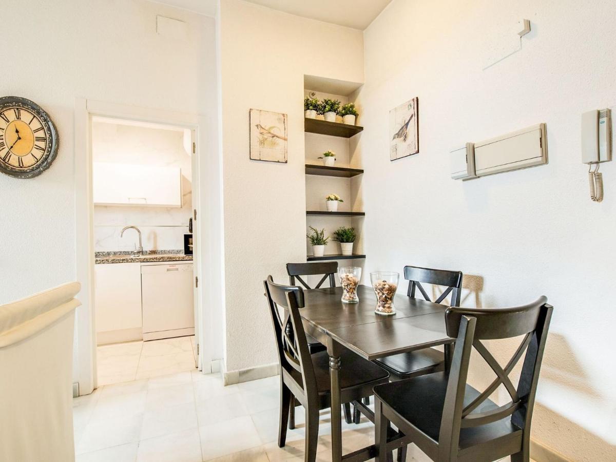 Comfy In Near Town Centre Holiday home *