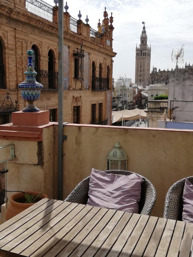 Duplex And Terrace Overlooking Giralda Apartment