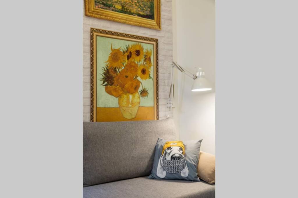 Pretty Duplex In Bohemian District-city Center Apartment *