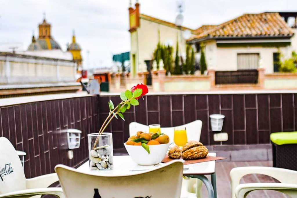 Atico Centrico Plaza Moravia ,san Julian. * Seville