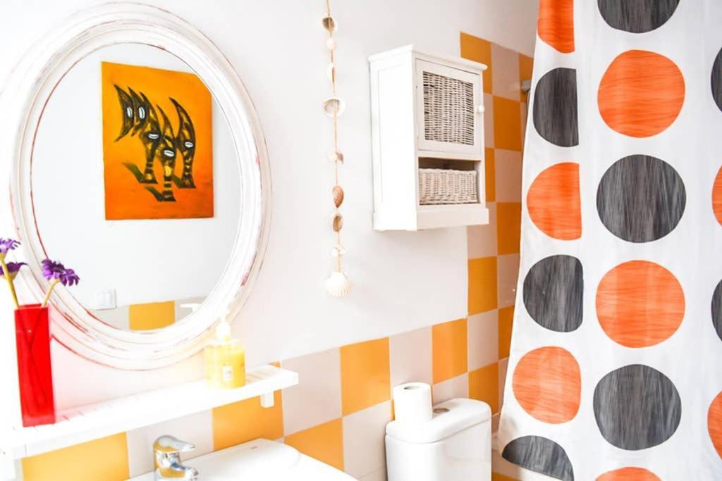 Atico Centrico Plaza Moravia ,san Julian. Apartment Seville