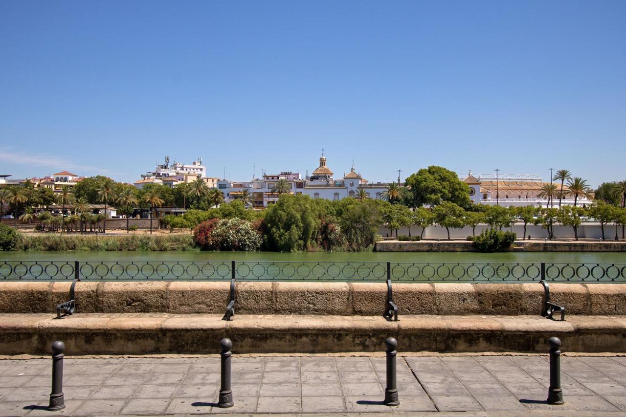 Apartment Rodrigo De Triana Courtyard By Valcambre Seville