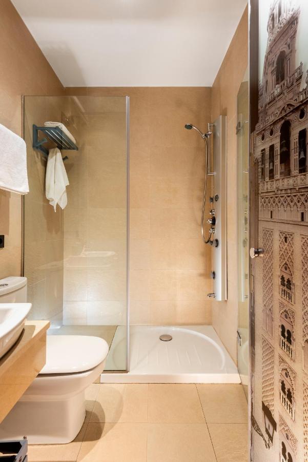 Apartment Cathedral Luxury Studio, Swimming Pool And Cathedral Views Seville