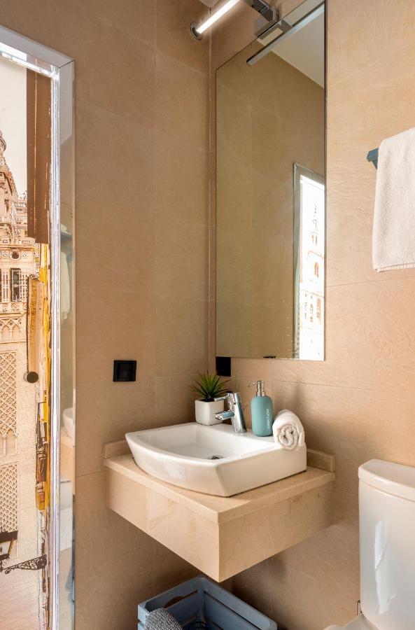 Cathedral Luxury Studio, Swimming Pool And Cathedral Views Apartment *