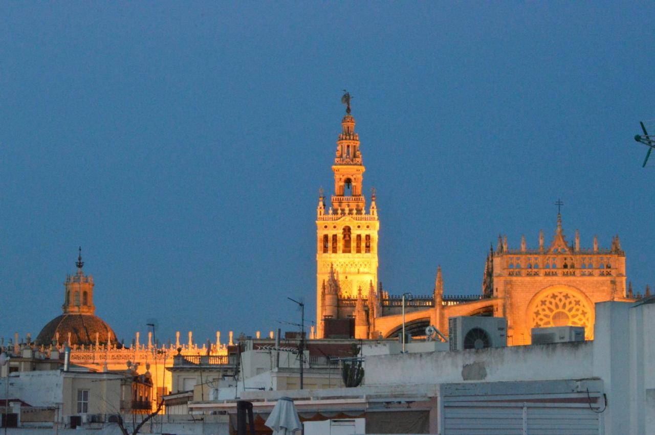 Homeyseville-amazing Penthouse Giralda Views 8 Pax, Parking Optional Apartment Seville