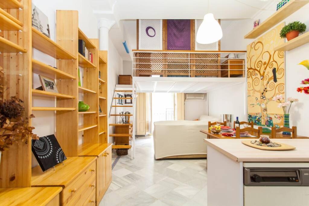 Apartment Loft Con Encanto En Casa Palacio Junto Catedral Wifi Seville