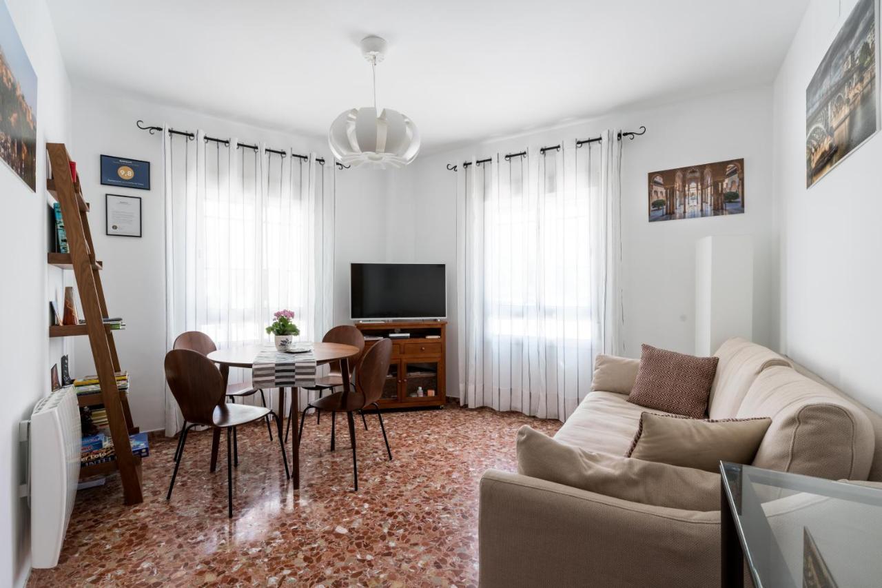 Anna - Triana Apartment *