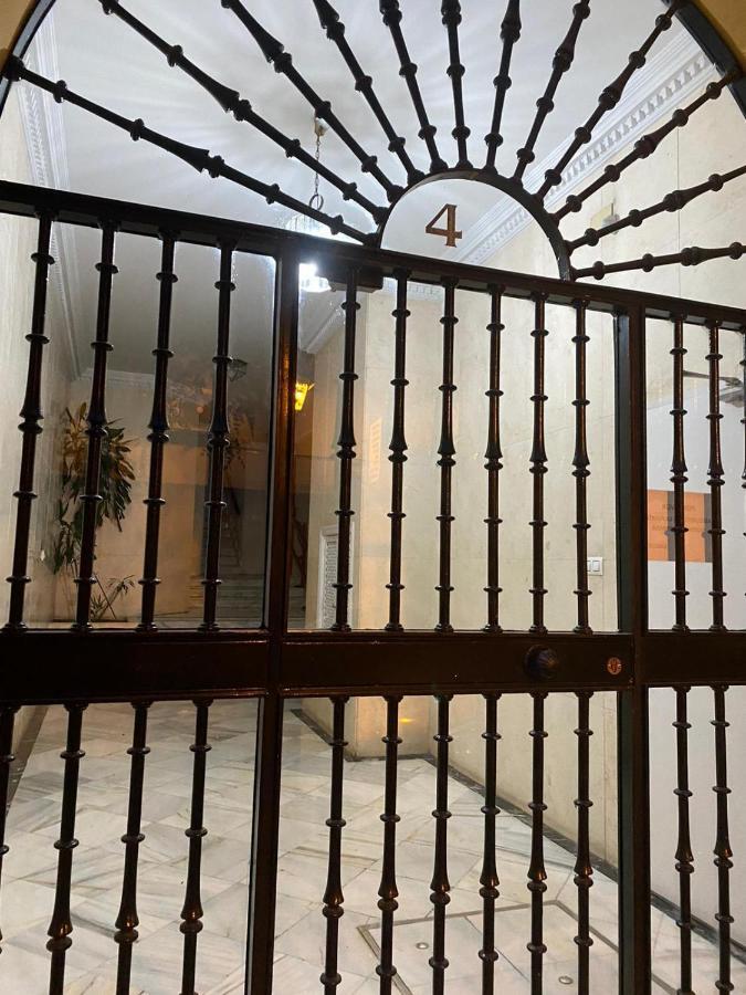 Arco Macarena Apartment *