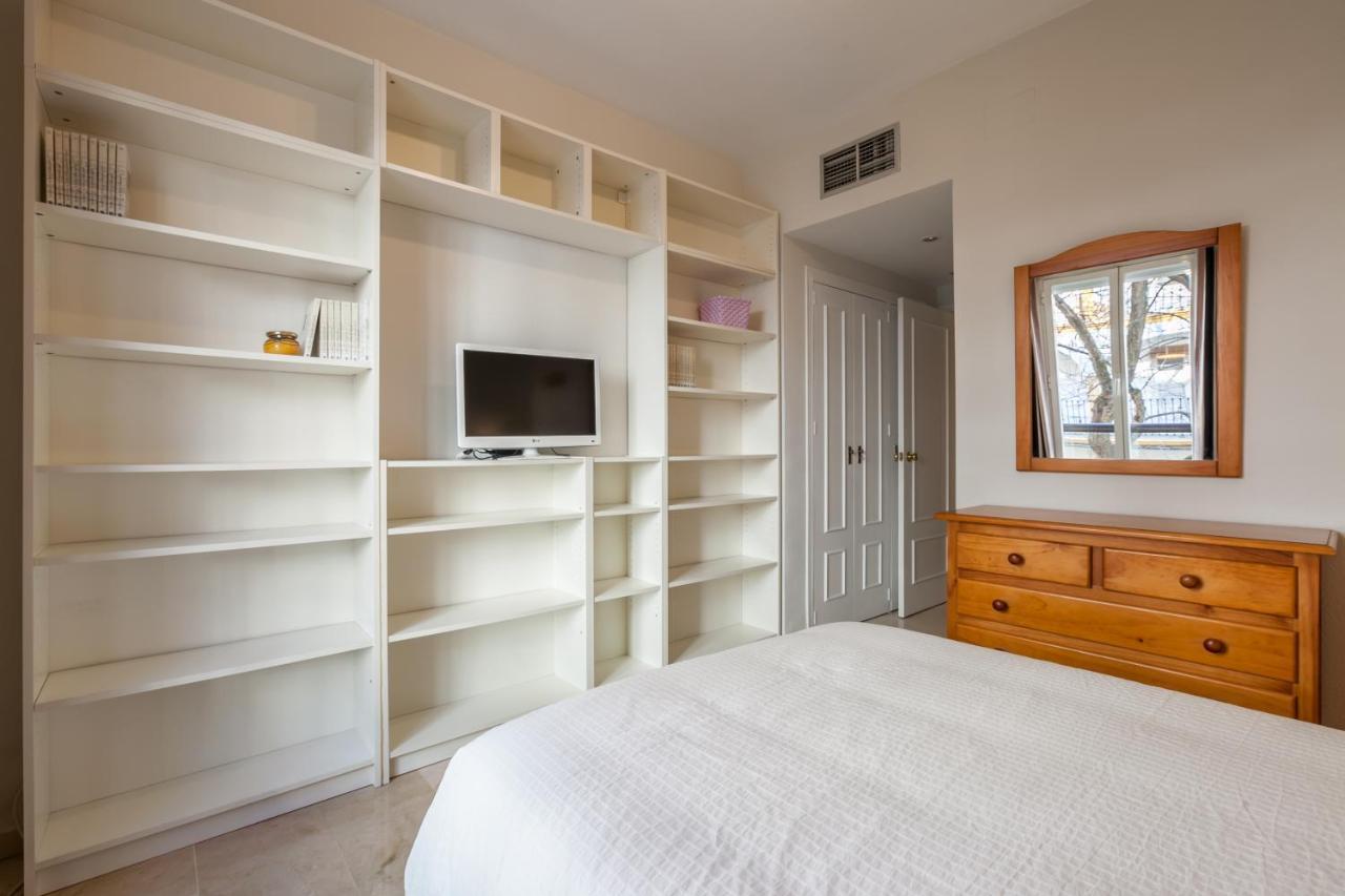 Apartment Cerca Del Alcazar Con Garaje Privado Seville