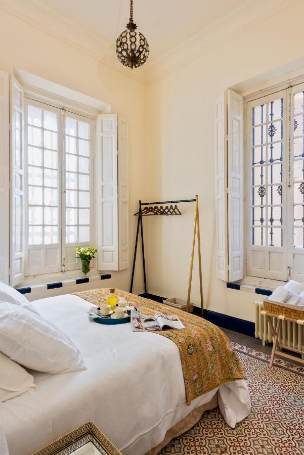 Alfonso, Restored Palace House With Gardens And Monuments Views Villa