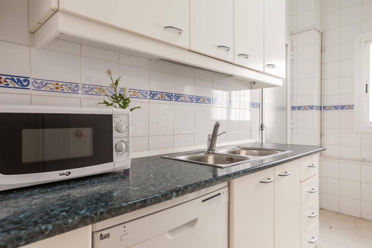 Cerca Del Alcazar Con Garaje Privado Apartment