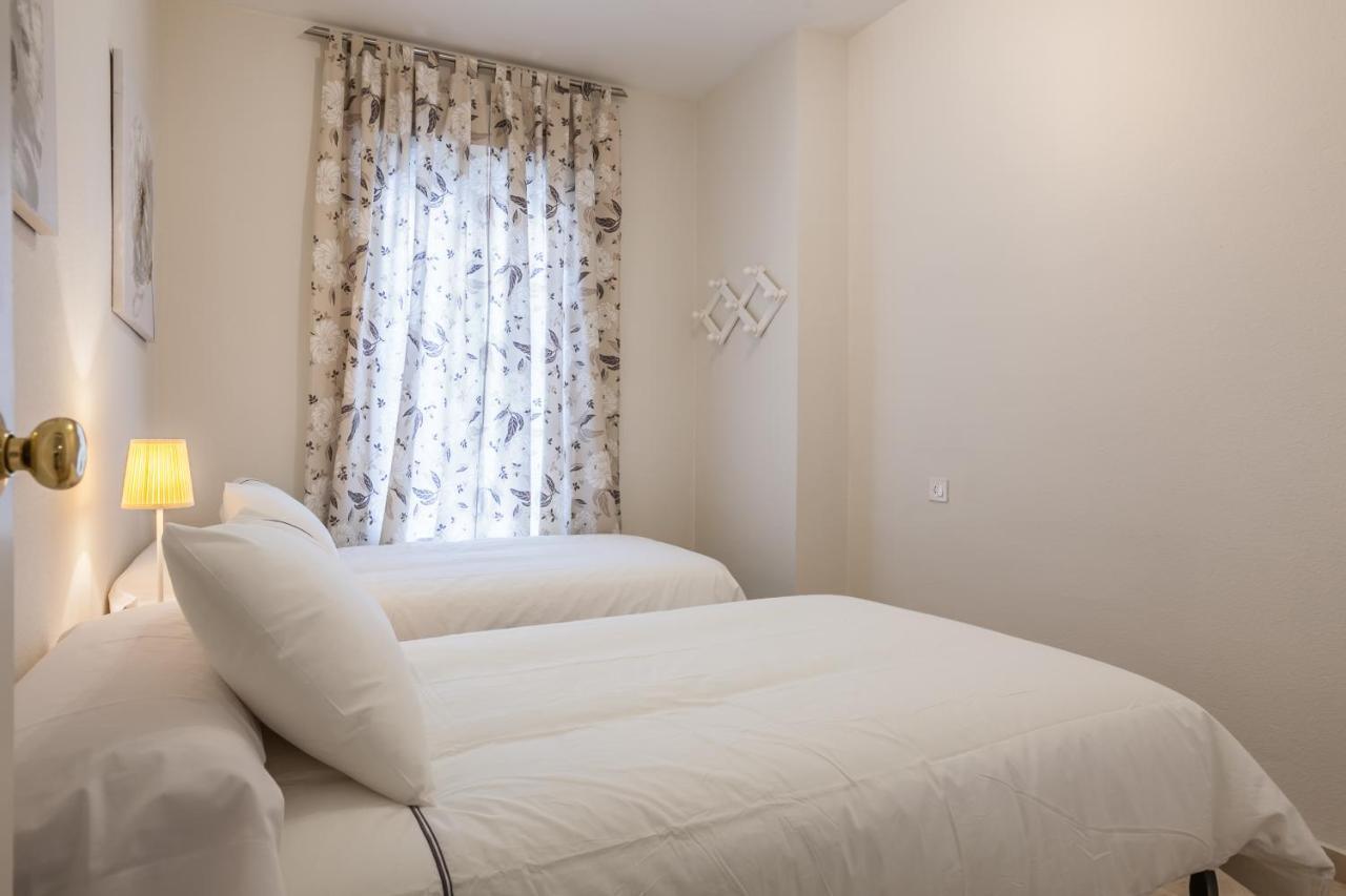 Cerca Del Alcazar Con Garaje Privado Apartment *
