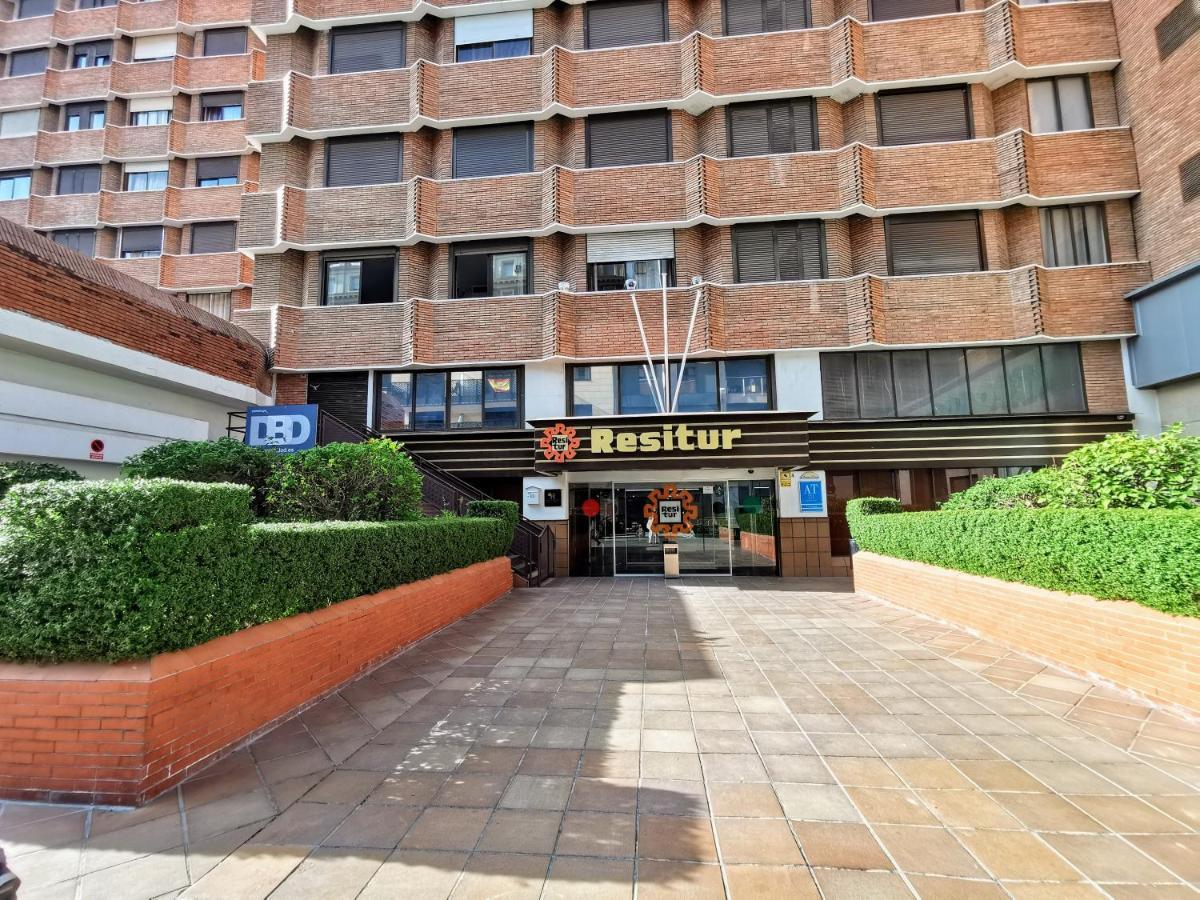 Ral5021 En Triana Junto Al Centro *