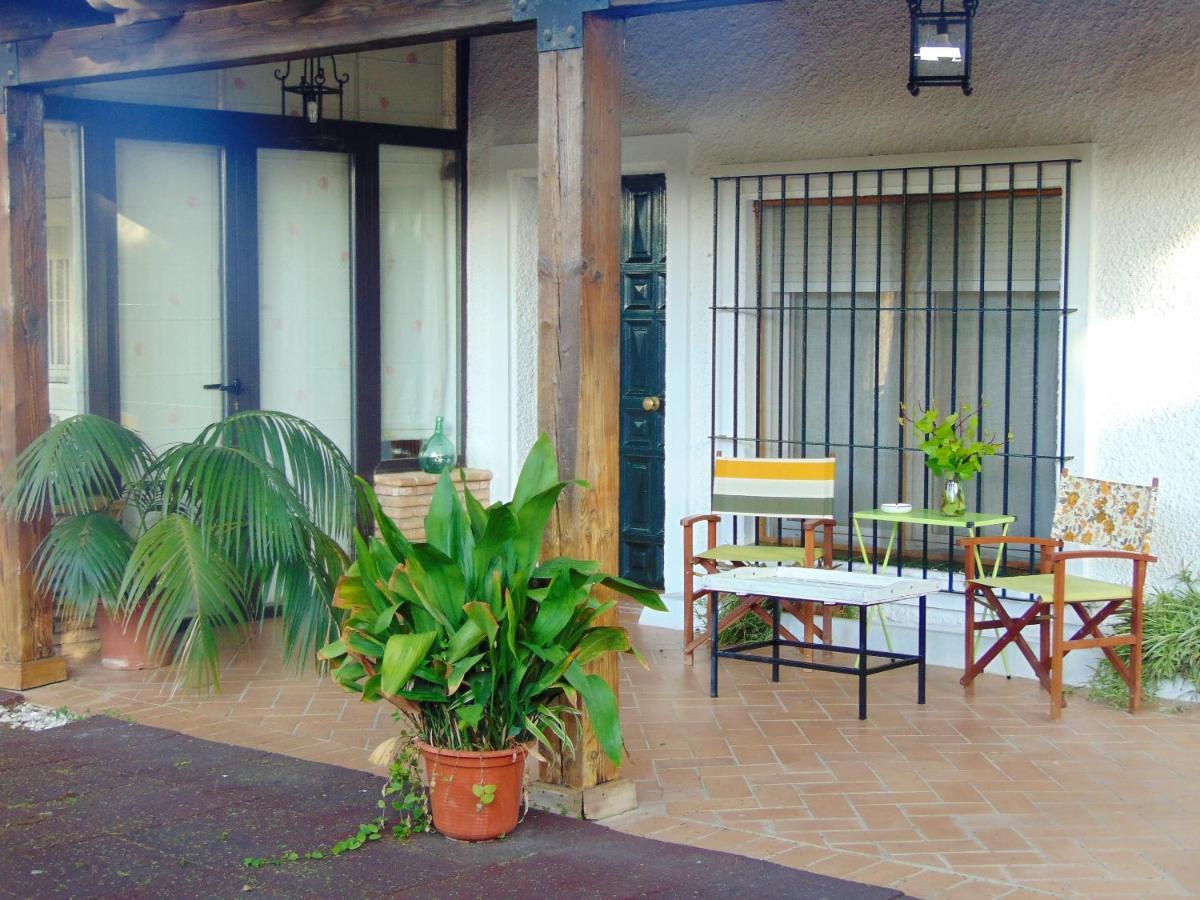 4 Bedrooms House With Enclosed Garden And Wifi At Sanlucar La Mayor Holiday home