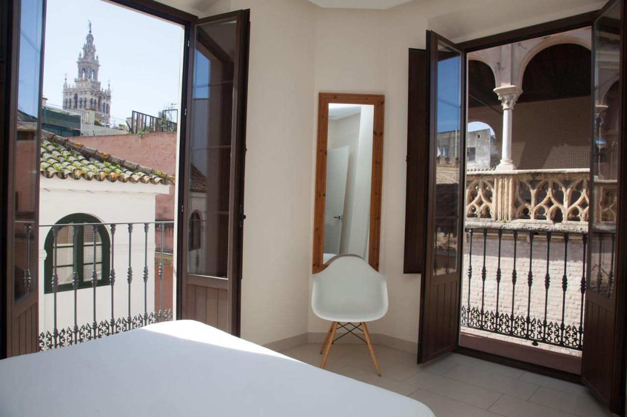 Guzman El Bueno Apartment
