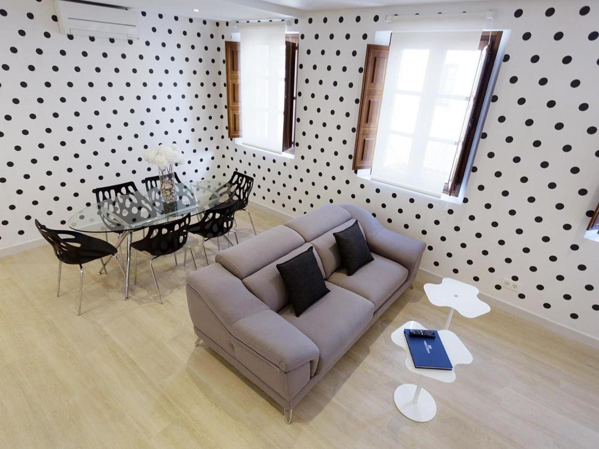 Rentalsevilla ático Santa Cruz Apartamento *