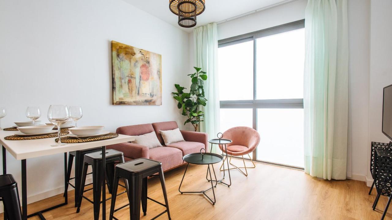 Magno Alameda 1851 - Shared Jacuzzi Apartment *